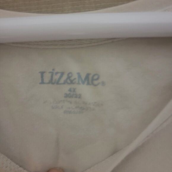 Liz & Me Shirt Womens Plus Size 4X Cream Mandala Flower Pattern Soft Casual Chic - Picture 3 of 8